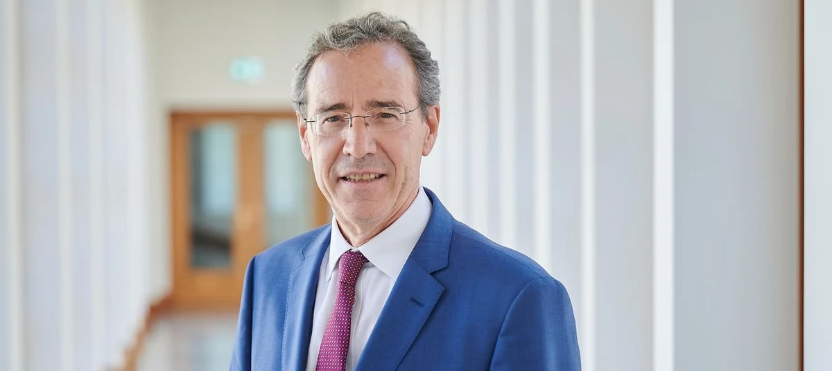 Jest faworyt do zastąpienia Viktora ​Elblinga na stanowisku ambasadora Niemiec w Polsce. Reuters podał, powołując się na informacje uzyskane w niemieckich kręgach rządowych, że funkcja ta przypadnie Miguelowi Bergerowi, obecnemu ambasadorowi Niemiec w Wielkiej Brytanii. Co jeszcze o nim wiadomo?