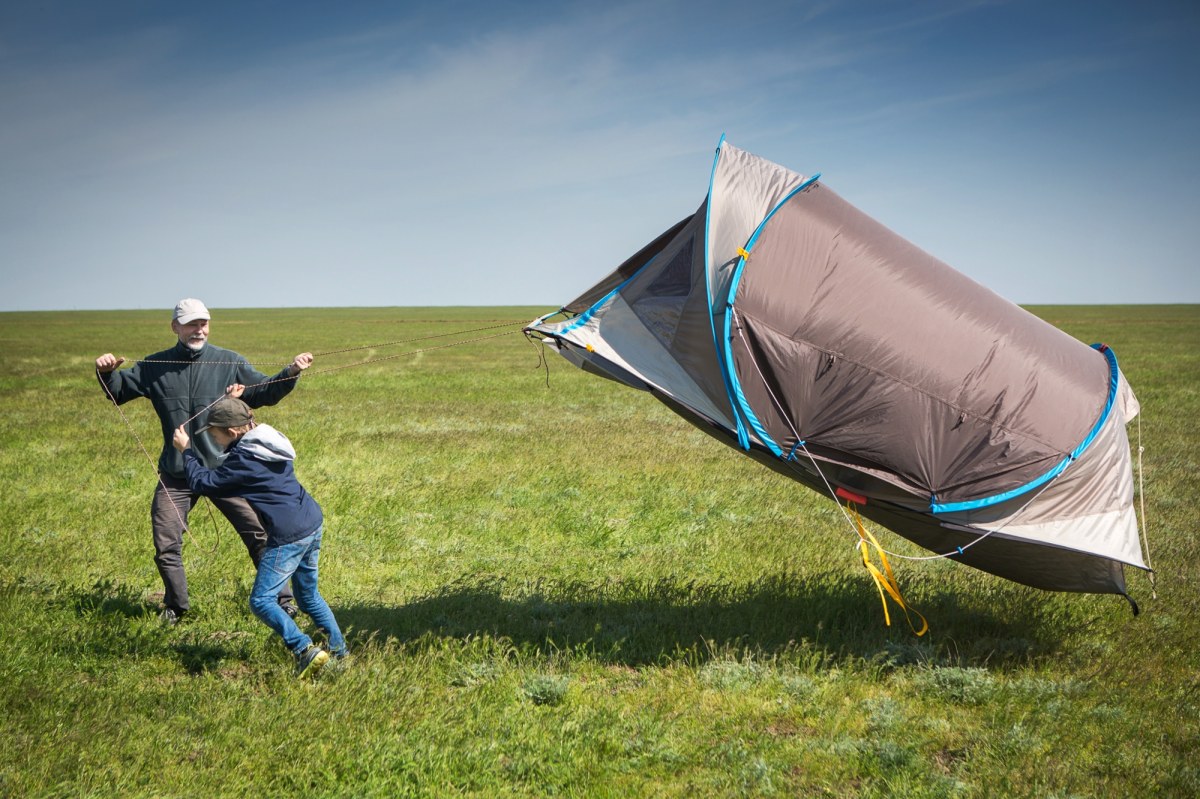 IMGW ostrzega przed wichurami. Potem aż 34 stopnie Celsjusza