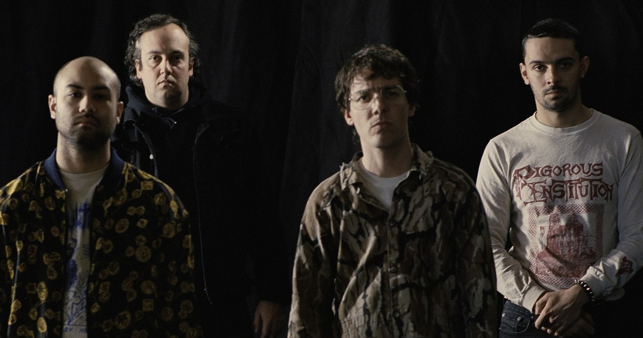 W swoich show sięgają do korzeni! "Noszenie kostiumów jest tanim chwytem"