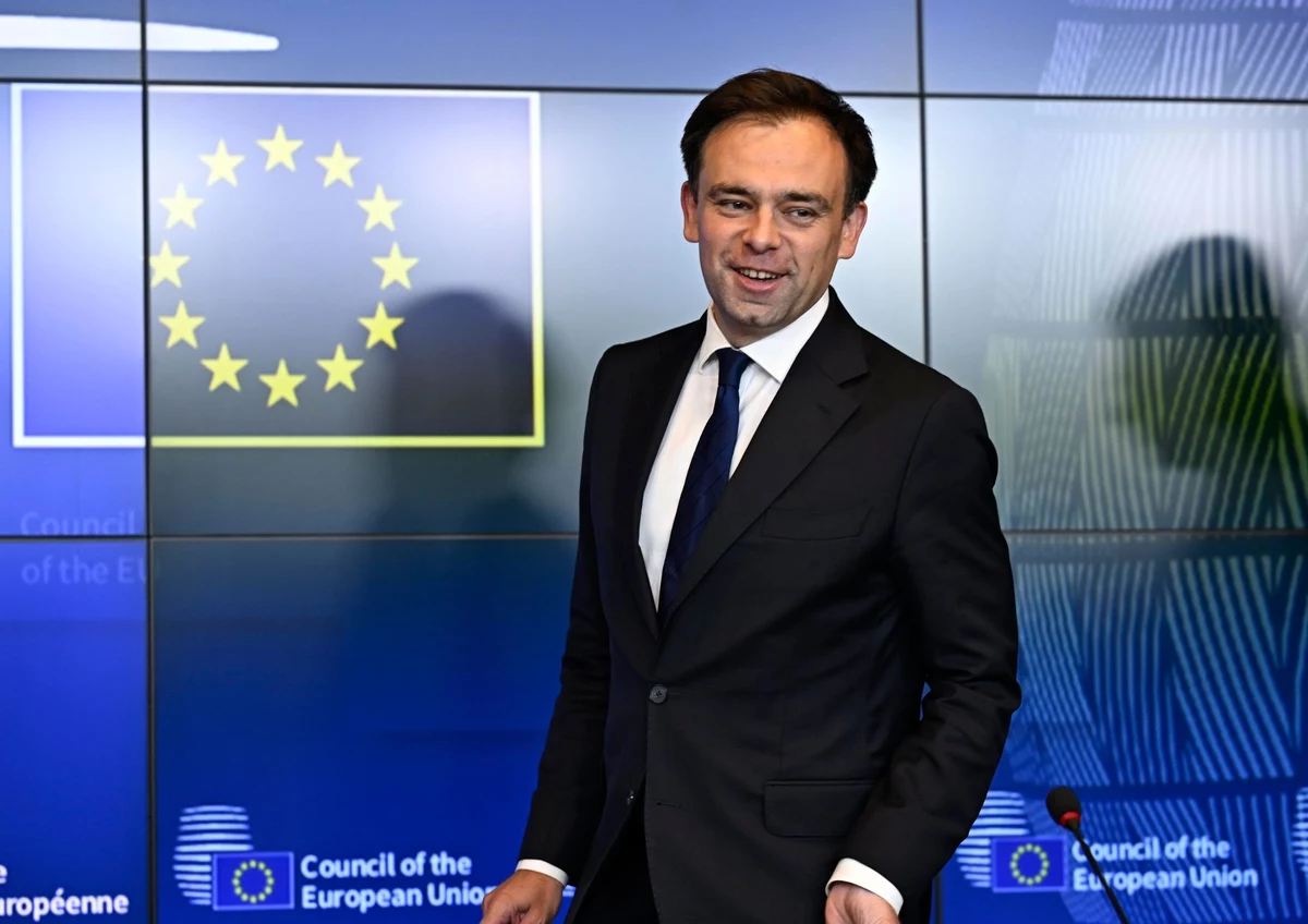 Minister finansów Andrzej Domański ogłosił, że kolejne środki z Krajowego Planu Odbudowy na kwotę ponad 6 mld euro powinny trafić do nas w ciągu najbliższych tygodni. Ministrowie finansów UE zaakceptowali w piątek zmiany w KPO, które zakładają utworzenie Funduszu Bezpieczeństwa i Obronności. 