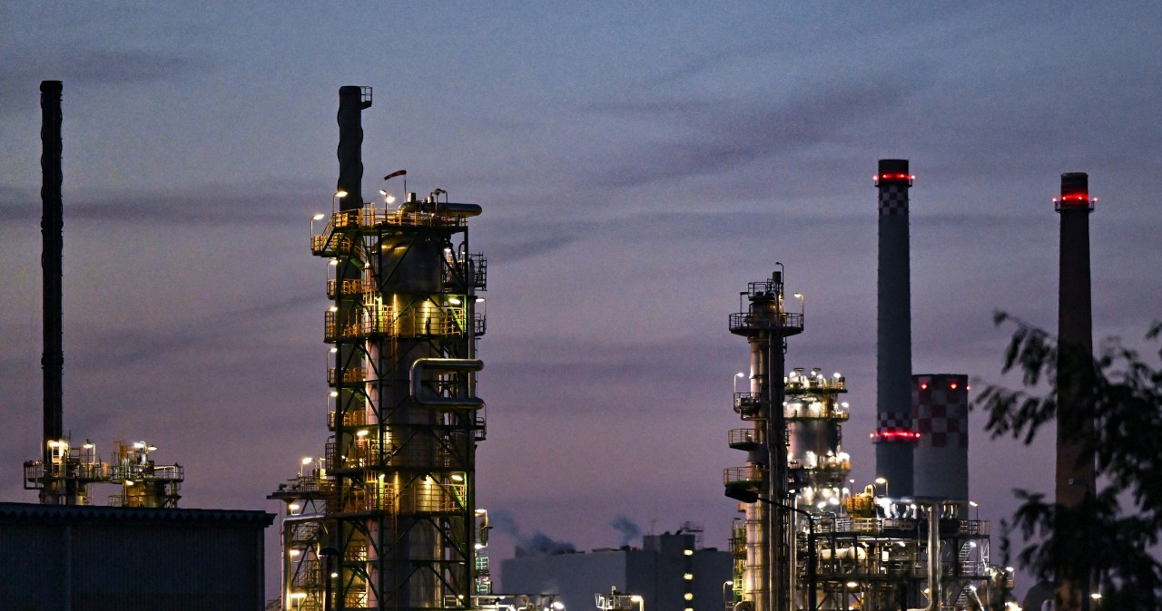 Kolejne kraje wlewają rezerwową ropę na rynek. Nie czekają na decyzję MAE