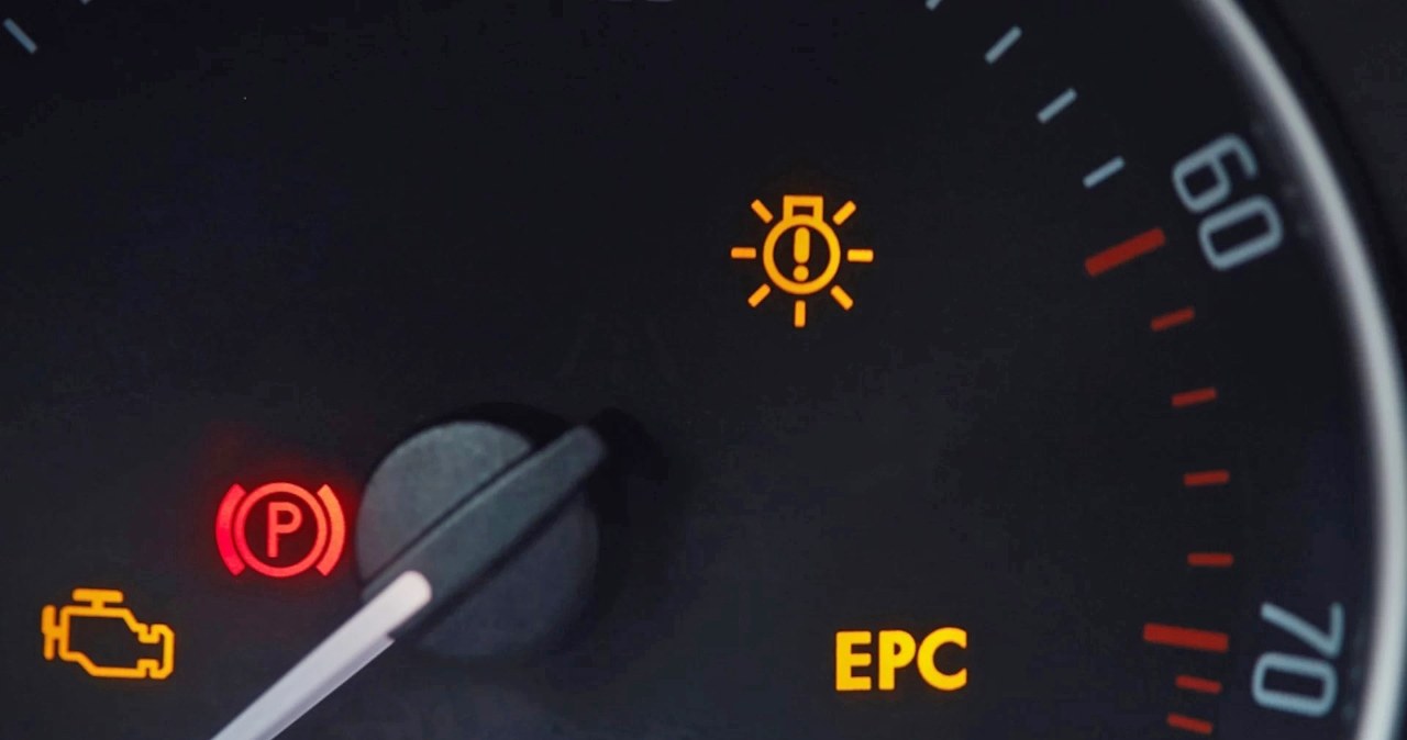 Co oznacza kontrolka EPC i czy można z nią jeździć?