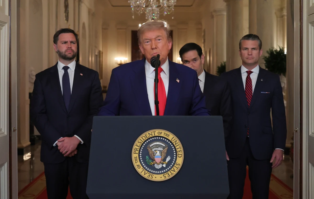 Prezydent Stanów Zjednoczonych Donald Trump ogłosił w sobotnim orędziu, że amerykańskie ataki na irańskie zakłady wzbogacania uranu zakończyły się "spektakularnym sukcesem militarnym". Ostrzegł Teheran przed kolejnymi, jeszcze silniejszymi uderzeniami, jeśli nie zdecyduje się na pokój.