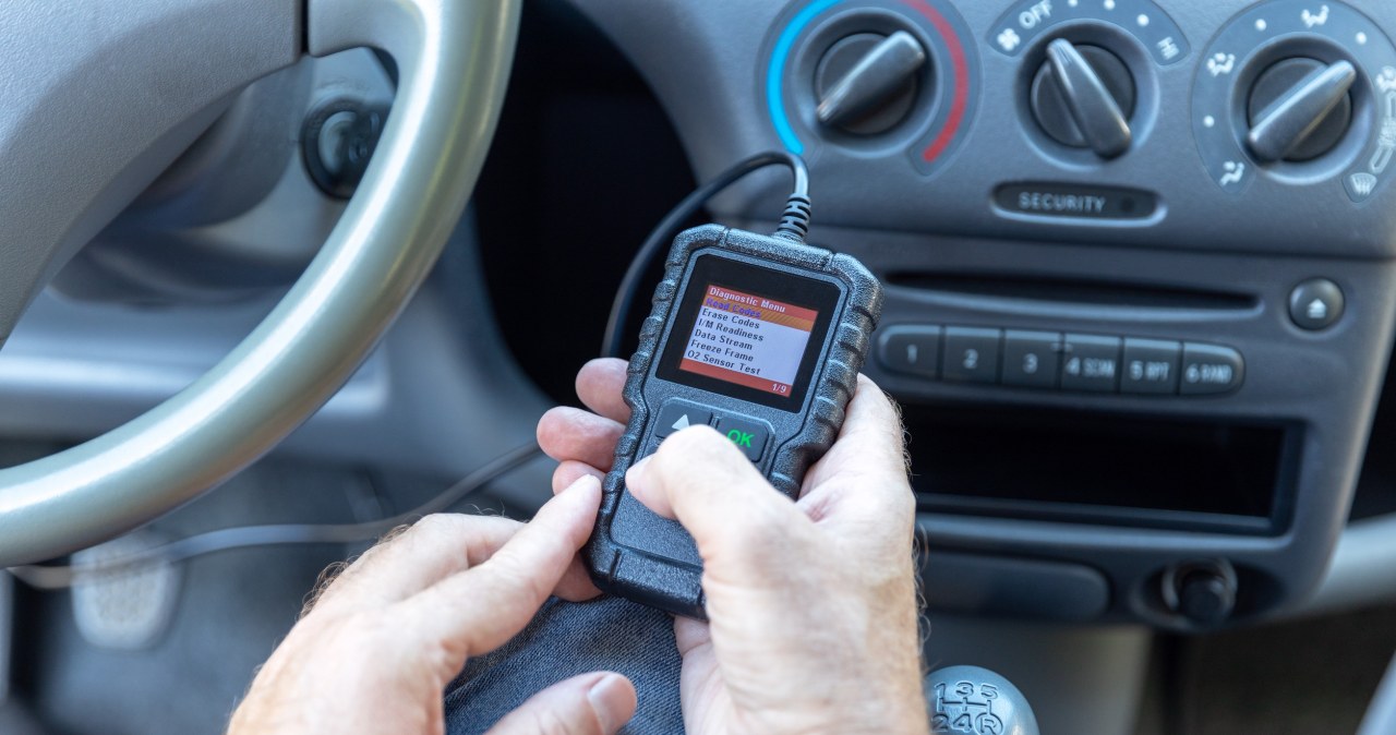 Poważna luka w urządzeniach GPS. Haker może unieruchomić pojazd