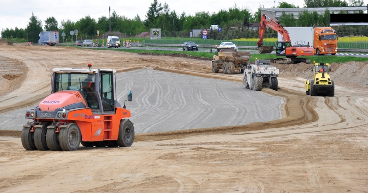 Ponad 400 km nowych dróg jeszcze w tym roku. GDDKiA zdradziła plany za miliardy