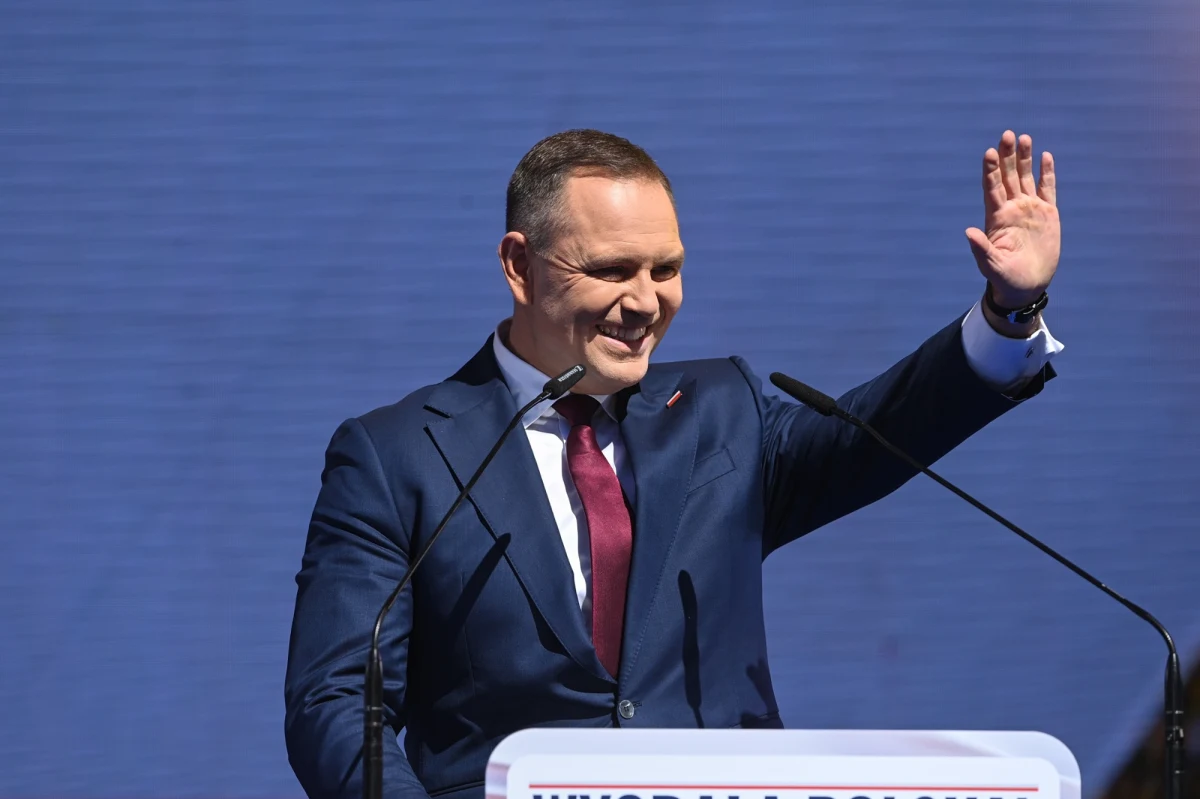 Prezydent elekt Karol Nawrocki zapowiedział w niedzielę na pikniku rodzinnym PiS w Pułtusku, że 7 sierpnia, dzień po zaprzysiężeniu na prezydenta, wystąpi z pierwszymi inicjatywami. Przemawiał także Jarosław Kaczyński. "Nie pozwolimy na to oszustwo, nie pozwolimy na to, aby ukradziono nam wybory (...). Mamy taki zamiar, mówię o Prawie i Sprawiedliwości, aby w najbliższych tygodniach udać się w taki wielki marsz po Polsce" - stwierdził prezes PiS.