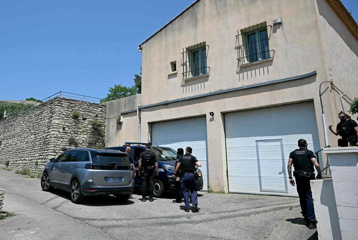 Kilka godzin po ceremonii zaślubin panna młoda została śmiertelnie postrzelona przez zamaskowanych napastników, którzy otworzyli ogień. Do szokującego incydentu doszło w niewielkiej wiosce Goult, położonej niedaleko południowo-wschodniego miasta Awinion we Francji.