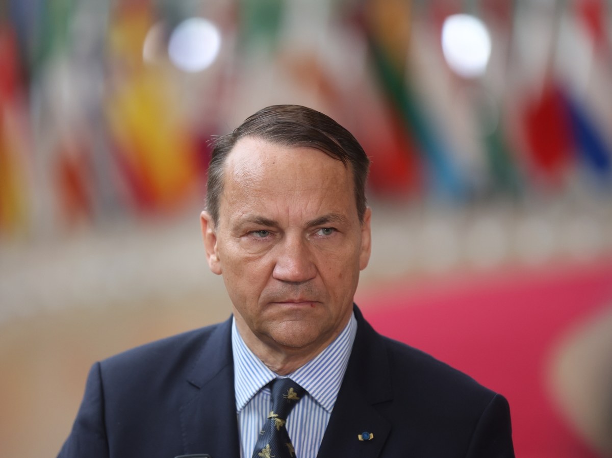 Sikorski broni Brukseli, w tle wojna na Bliskim Wschodzie. "Iran zdecydował"