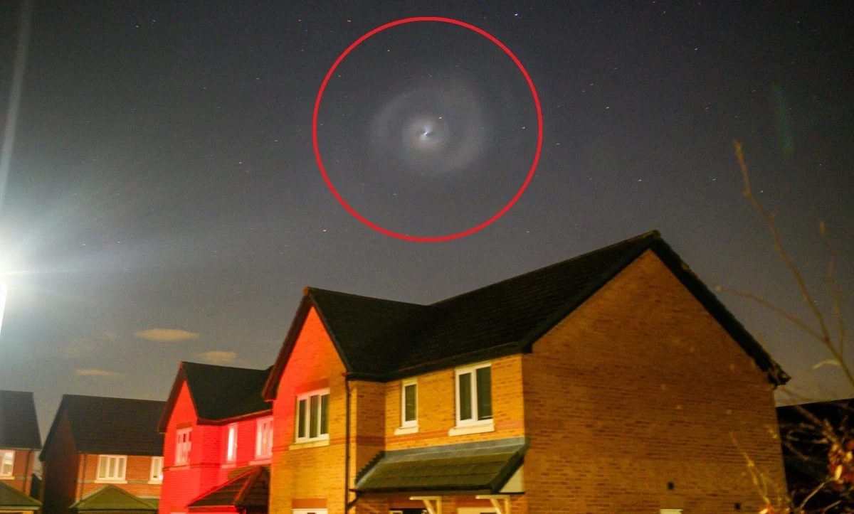 Już najbliższej nocy, chwilę po godzinie 02:00 będzie można obserwować na niebie niezwykłe zjawisko. Jego źródłem będzie rakieta firmy Space X, a uściślając, zrzucane przez nią paliwo. 500 km nad ziemią stworzy się widowiskowy wir.