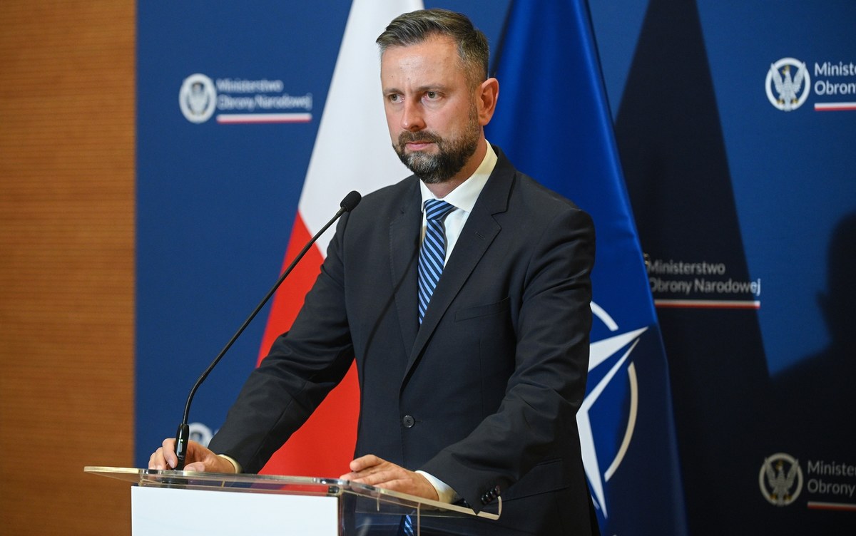 W czasie ostrzału nie wystąpiło bezpośrednie zagrożenie żołnierzy Polskiego Kontyngentu Wojskowego IRAK. Żołnierze pozostają bezpieczni, ich zdrowiu i życiu nie zagraża niebezpieczeństwo - zapewnił w poniedziałek wieczorem szef MON Władysław Kosiniak-Kamysz. 