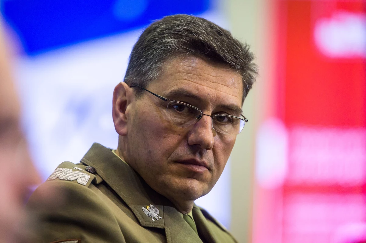 ​Gen. Dariusz Łukowski z Biura Bezpieczeństwa Narodowego skomentował ostatnie wydarzenia w Rosji i na Bliskim Wschodzie. "Wnioski z niedawnych operacji Ukrainy, a także Izraela w Iranie powinny być alarmujące" - powiedział. Jego zdaniem, obecnie sztaby na całym świecie myślą, jak minimalizować ryzyko związane z takimi atakami. 