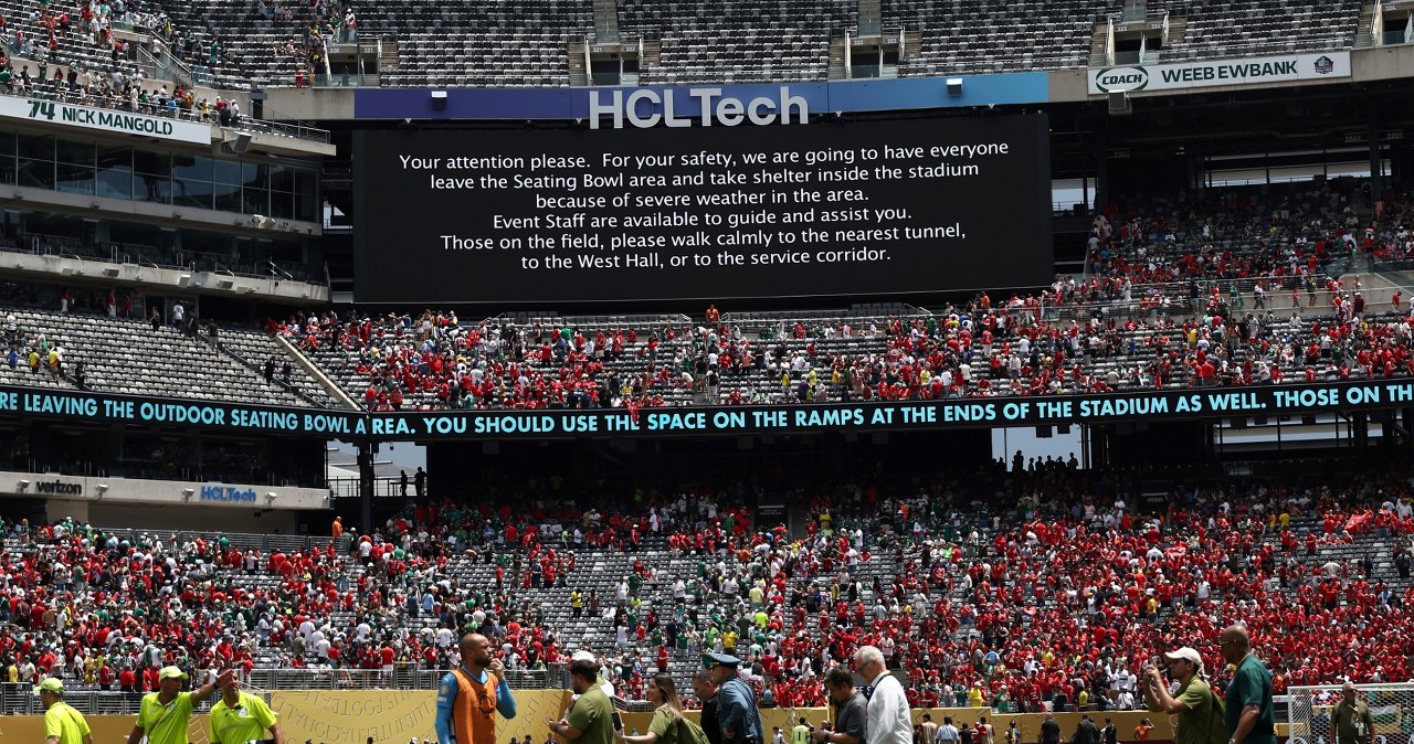 Mundialowi grozi katastrofa. Masowe ewakuacje, Polacy już są wściekli