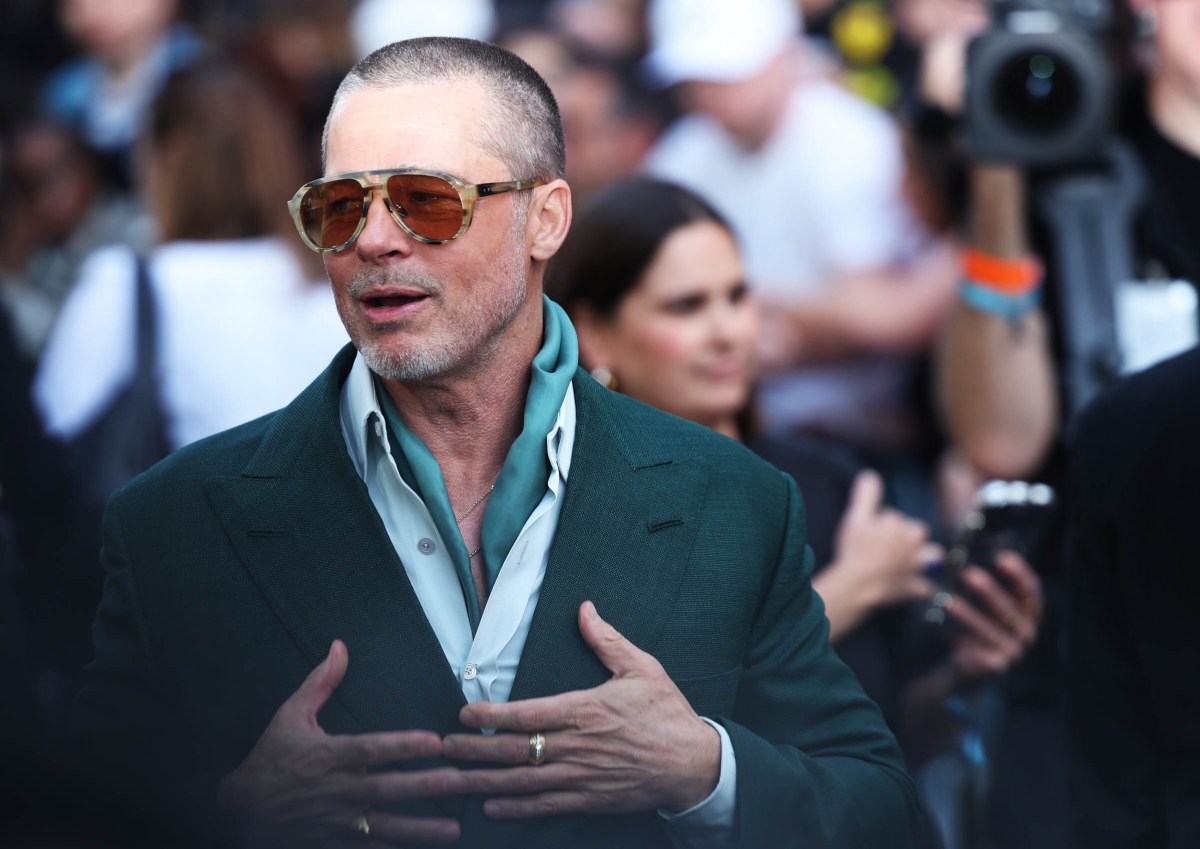 Sekrety Brada Pitta ujawnione: Jak mityngi AA zmieniły jego życie?