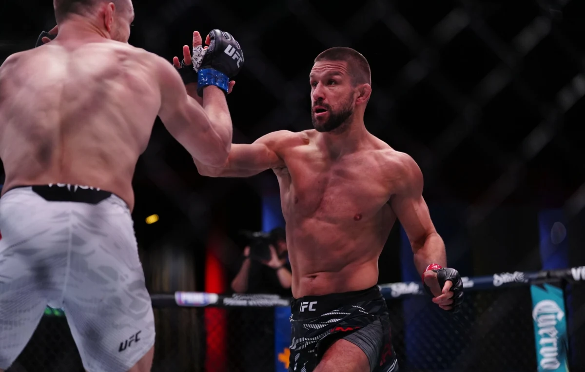 "Przysporzyło to wiele dobrego i wiele złego, bo wyciągnęło wielu ludzi z internetowej patologii" - zawodnik UFC Mateusz Gamrot w rozmowie z Cezarym Dziwiszkiem z redakcji sportowej RMF FM mówi, jakie ma podejście do wzbudzających kontrowersje zawodów freak fightowych. Opowiada o swoich wakacjach, rosnącej popularności i zawodowych marzeniach z przeszłości. Gdyby nie został sportowcem, niewykluczone, że byłby… strażakiem.