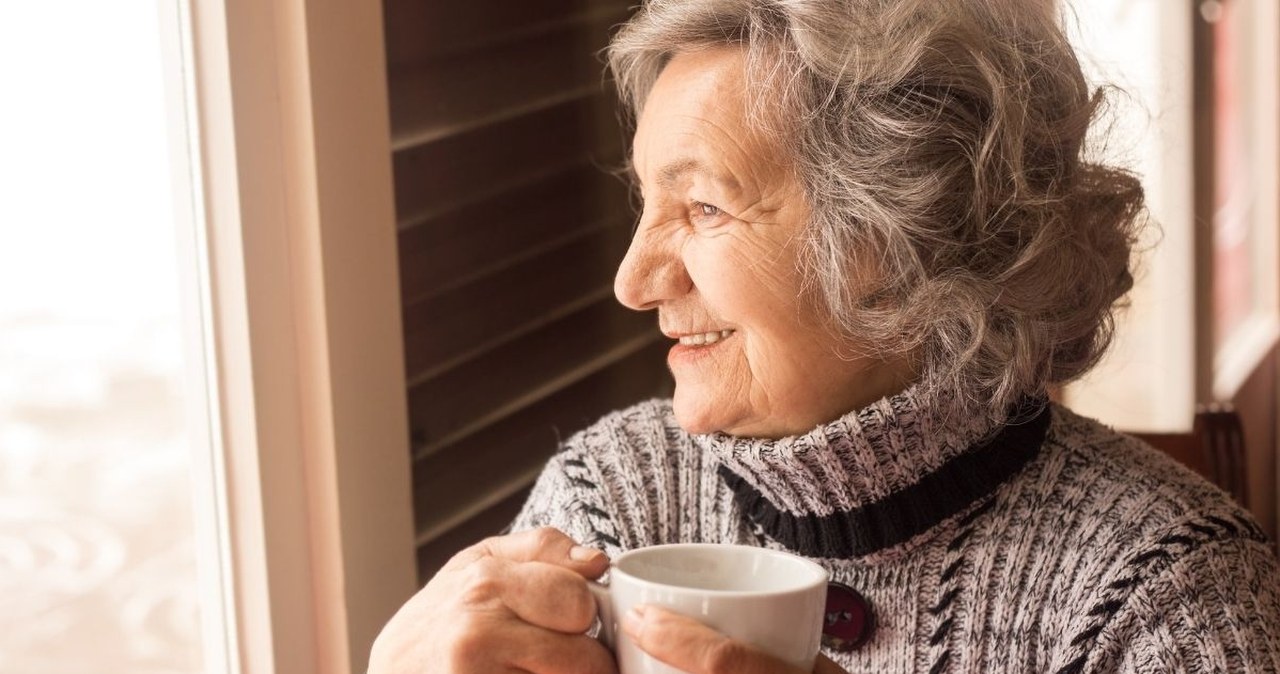 Jesteś kawoszem? Tyle filiżanek dziennie może realnie "przedłużyć" ci życie