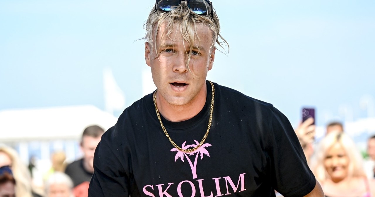 Skolim na koncerty lata helikopterem. Teraz zdradził, ile zarabia