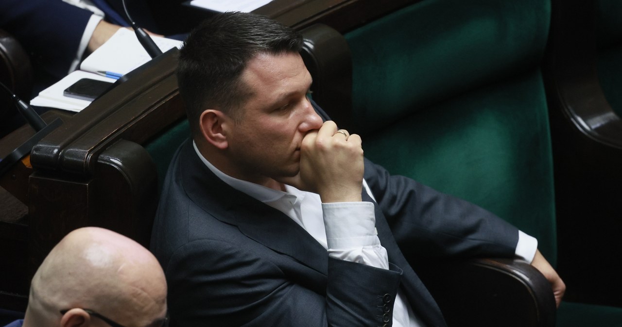 Ciemne chmury nad partią Mentzena. "Mogła być nielegalnie finansowana"