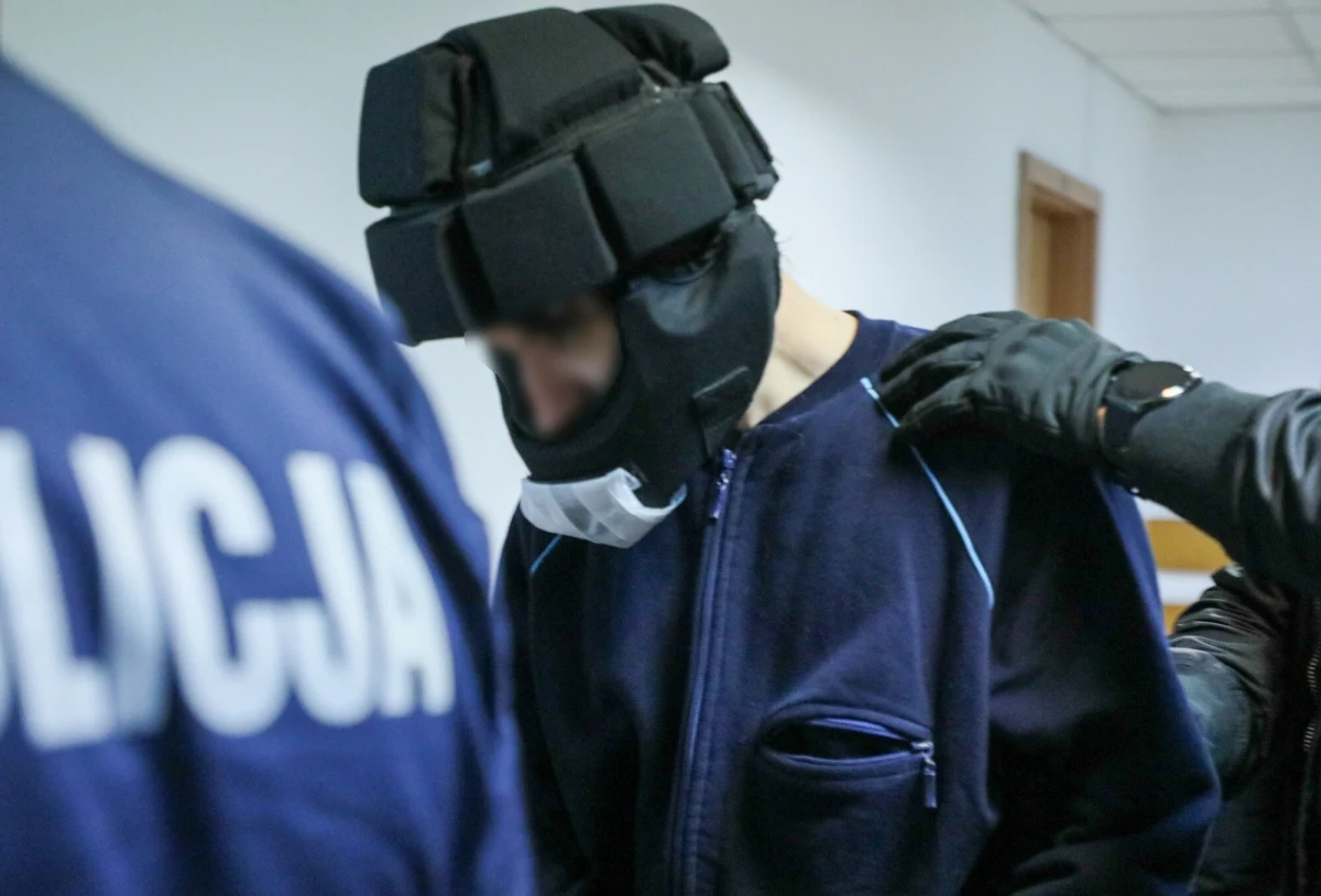 Po tragicznych wydarzeniach na Uniwersytecie Warszawskim zdecydowane kroki w kierunku poprawy bezpieczeństwa podjęły władze Uniwersytetu Gdańskiego. Na jednym z wydziałów pojawiły się miotacze gazu, zainstalowano również system antynapadowy, a uczelnia podpisała porozumienie o współpracy z pomorską policją.