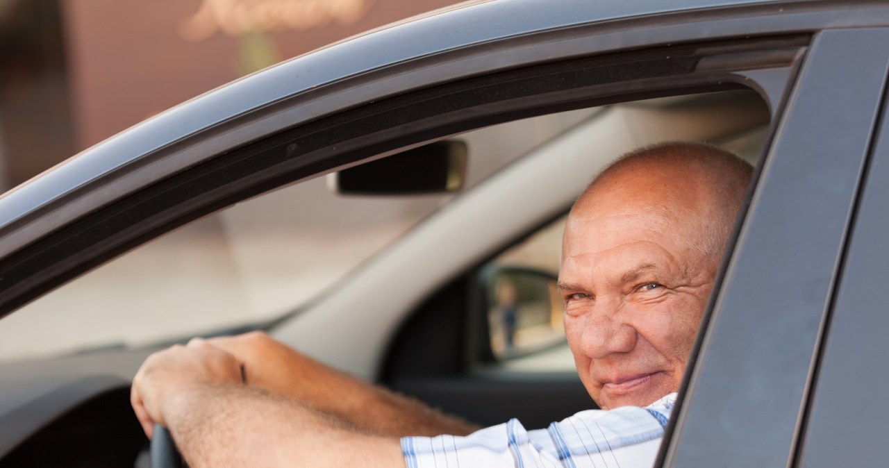 Zarejestrujesz samochód przez aplikację. Koniec z odwiedzaniem urzędu