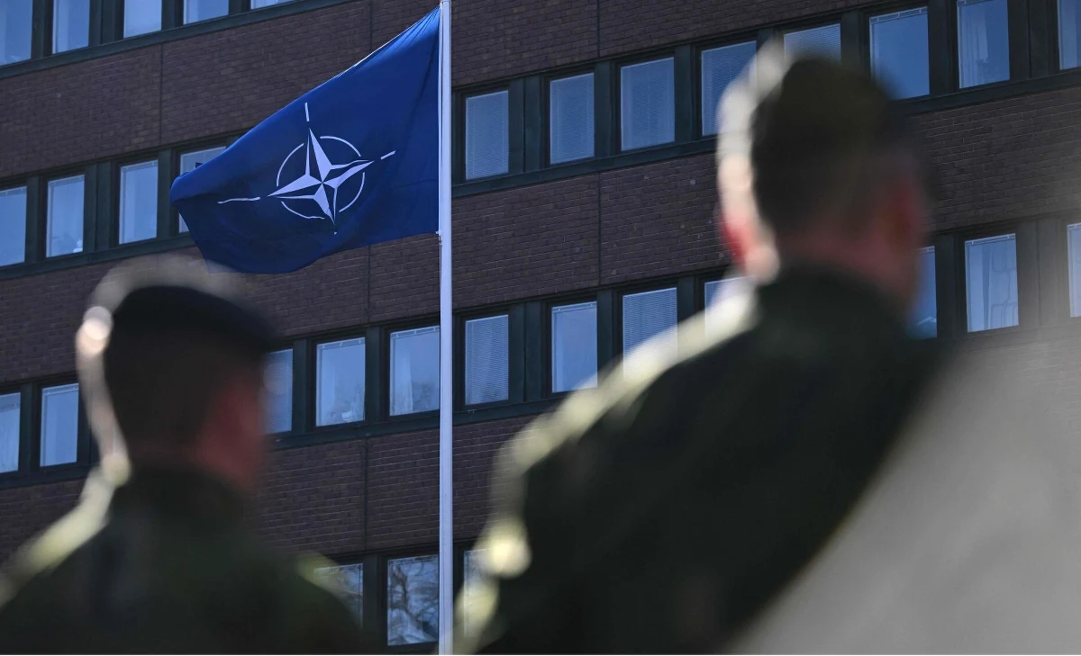 Sześć państw utworzy nowe wysunięte siły lądowe NATO, które zostaną rozlokowane w fińskiej części Laponii. Jak poinformowało we wtorek ministerstwo obrony w Helsinkach, formacja FLF ma wzmocnić odstraszanie i obronę w regionie północnym, a Szwecja obejmie rolę państwa wiodącego w tym przedsięwzięciu.