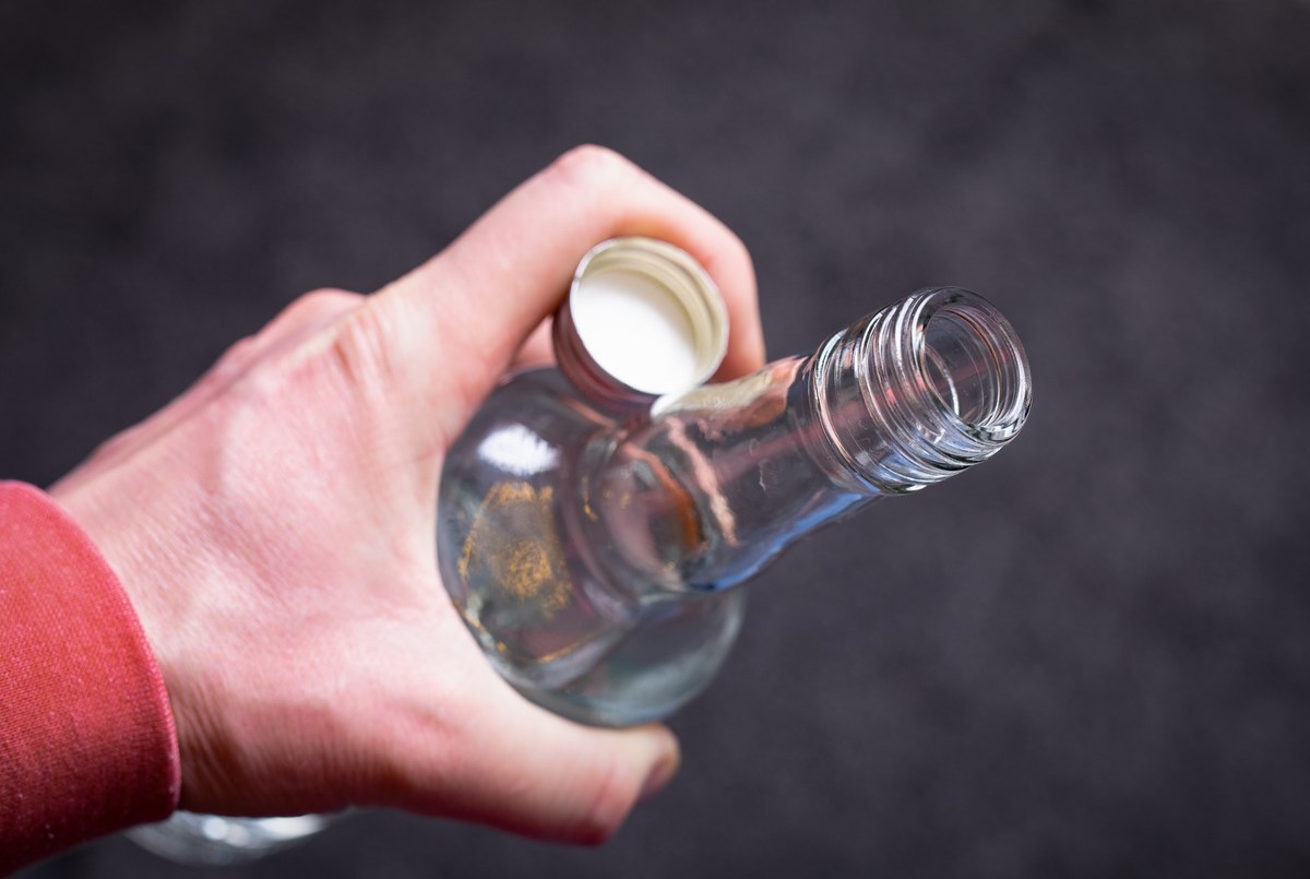 Złodziej alkoholu wybrał nietypową drogę ucieczki
