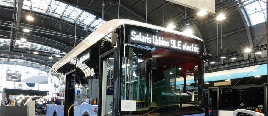 Dziesięć autobusów elektrycznych zasili tabor komunikacji miejskiej w Gorzowie Wielkopolskim (woj. lubuskie). Władze miasta podpisały z firmą Solaris Bus & Coach umowę na zakup i dostawę pojazdów. Jej wartość to ponad 32,2 mln zł – poinformował rzecznik Urzędu Miasta Gorzowa Wlkp. Wiesław Ciepiela.