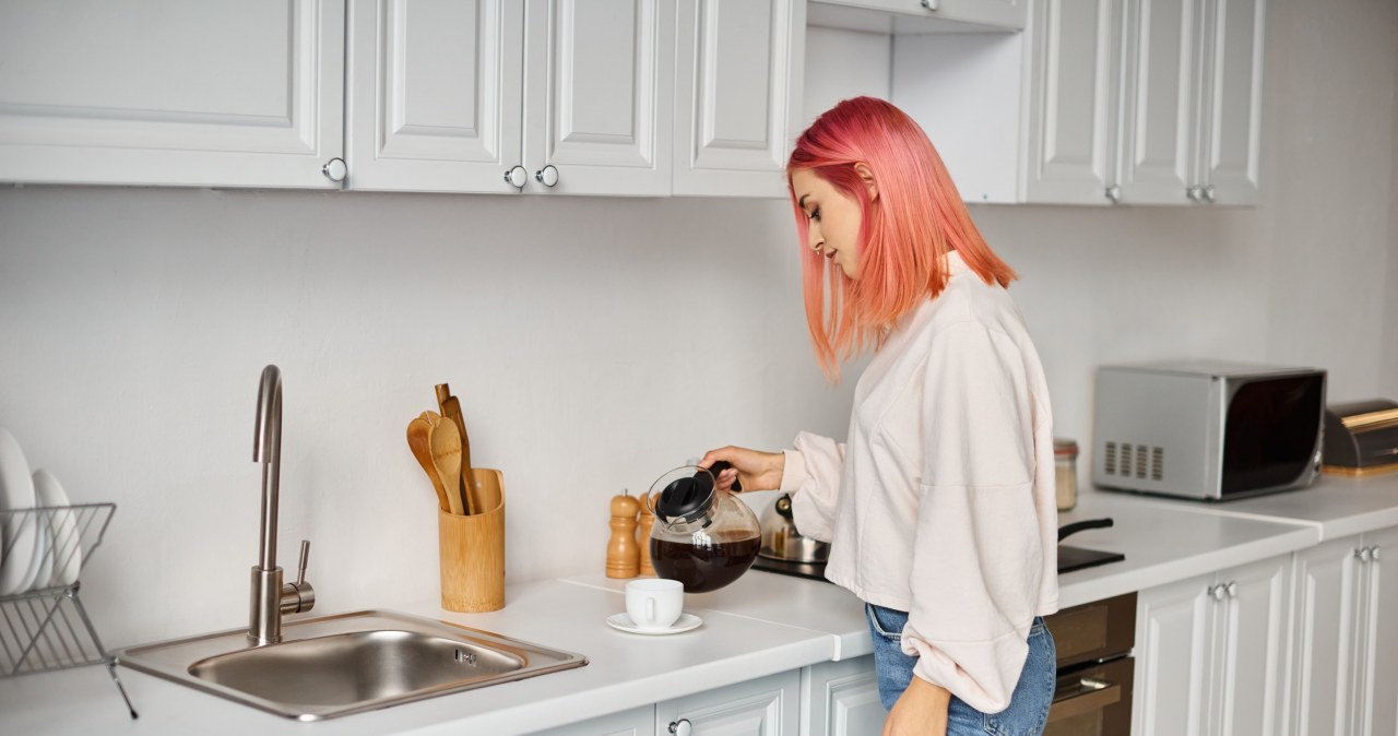 Ten kolor mebli kuchennych to totalna porażka. Wygląda tanio i kiczowato