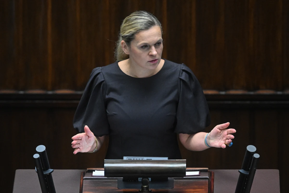 "Nauczanie języka ukraińskiego w szkole to decyzja wyłącznie dyrektora szkoły" - podkreśliła w czwartek w Sejmie minister edukacji narodowej Barbara Nowacka. 