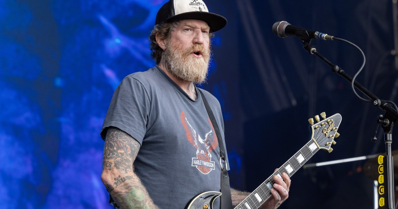 Przerwał milczenie po rozstaniu z metalową ikoną. "Okropni Ludzie"