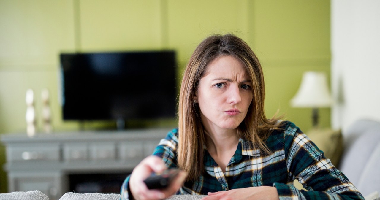 Telewizor wolno działa. Co robić, gdy się zacina?