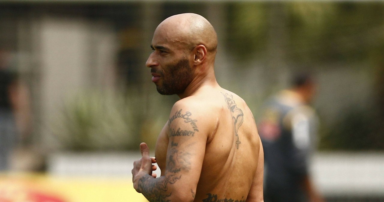 Sława, tytuły i... przestępstwa. Piłkarskie klany wciąż "rządzą" futbolem