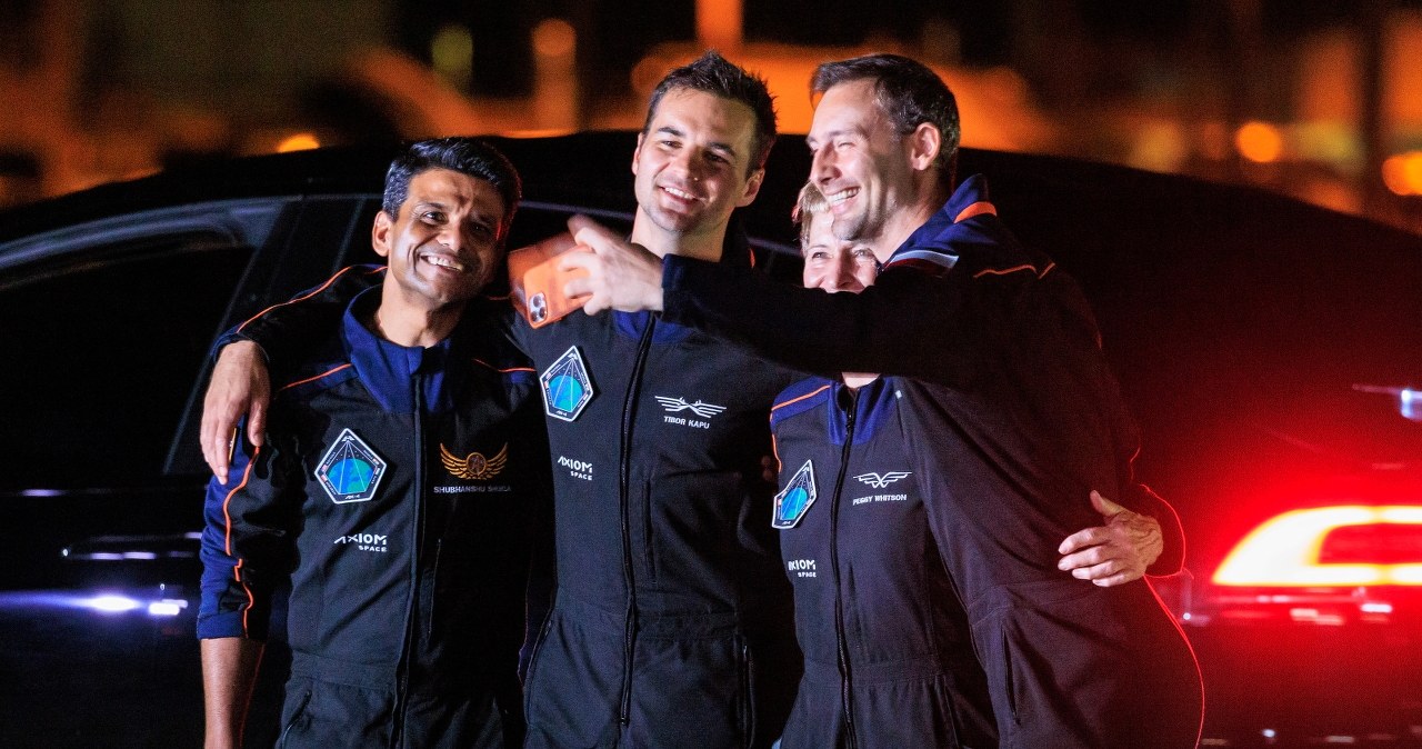 Sławosz Uznański-Wiśniewski już na ISS. Na Ziemi zostawił swojego Passata