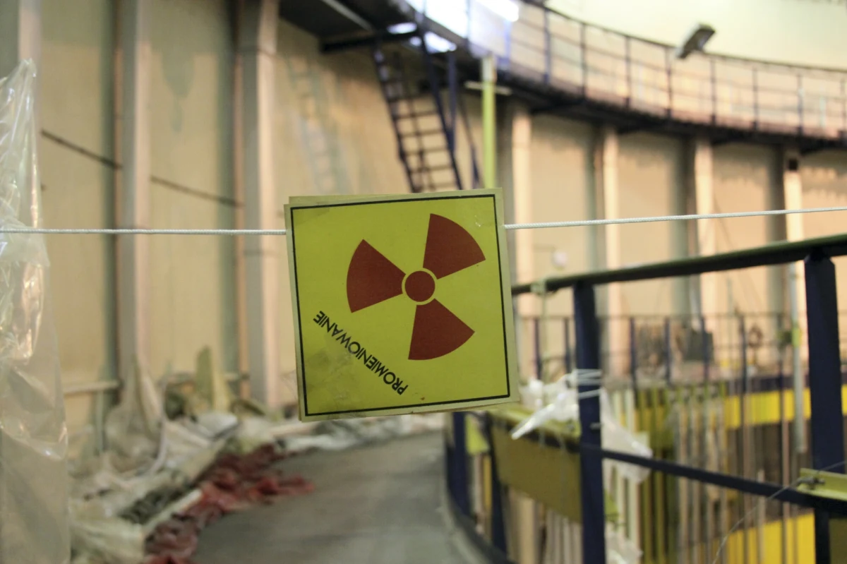 "Wzbogacony uran nie został wywieziony z obiektu nuklearnego w Iranie, który USA zaatakowały nocą z soboty na niedzielę" - oświadczył w czwartek amerykański prezydent Donald Trump. Czy ataki USA na Iran faktycznie cofnęły program nuklearny o lata? Na to pytanie odpowiedział szef Pentagonu Pete Hegseth.