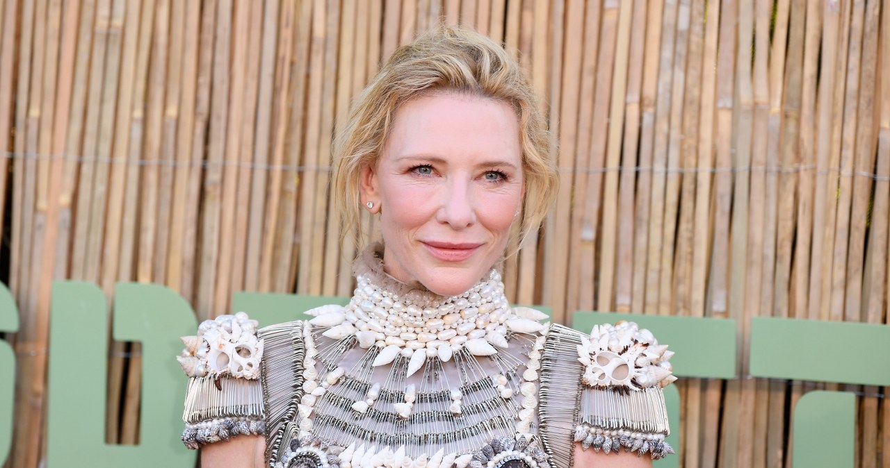 Wyszła i wszystkim zaparło dech. Co ona miała na sobie?