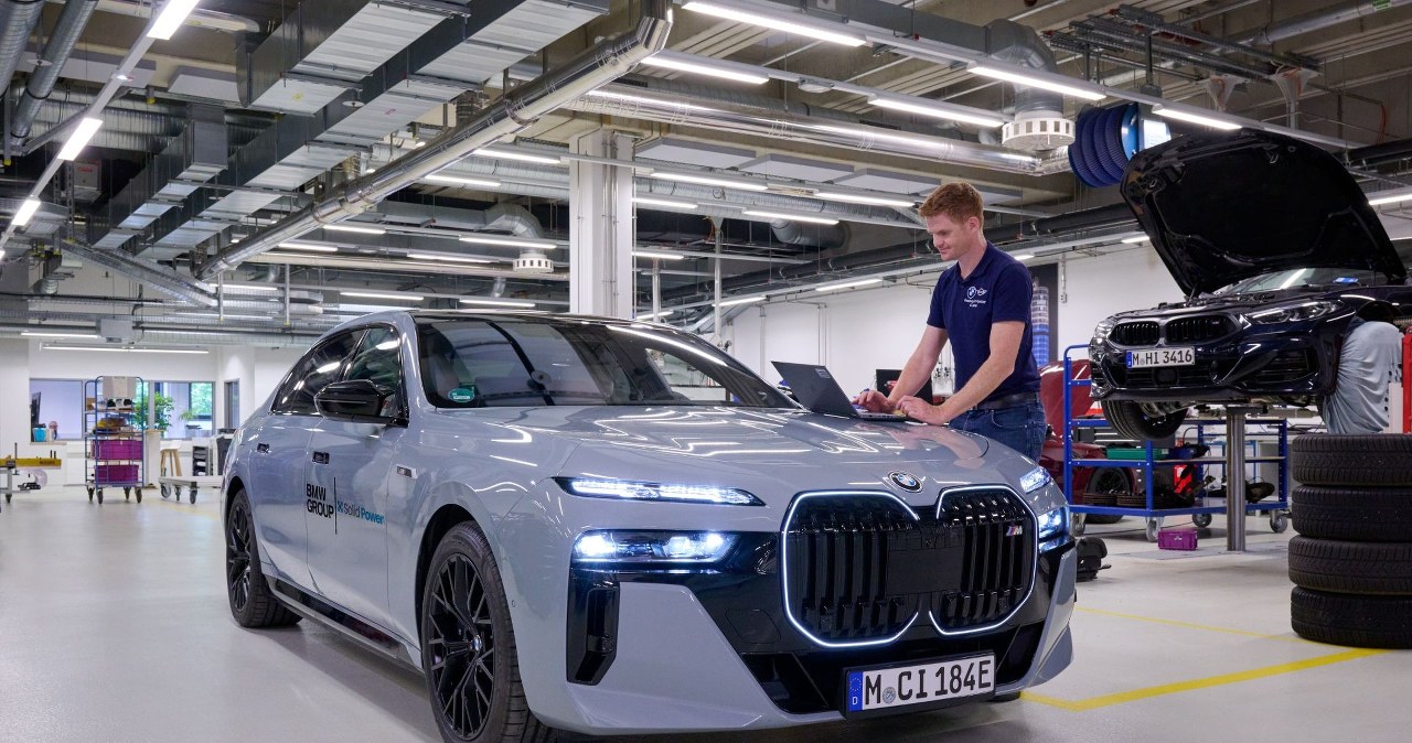 Tysiąc kilometrów zasięgu. BMW, Mercedes i Stellantis nad tym pracują