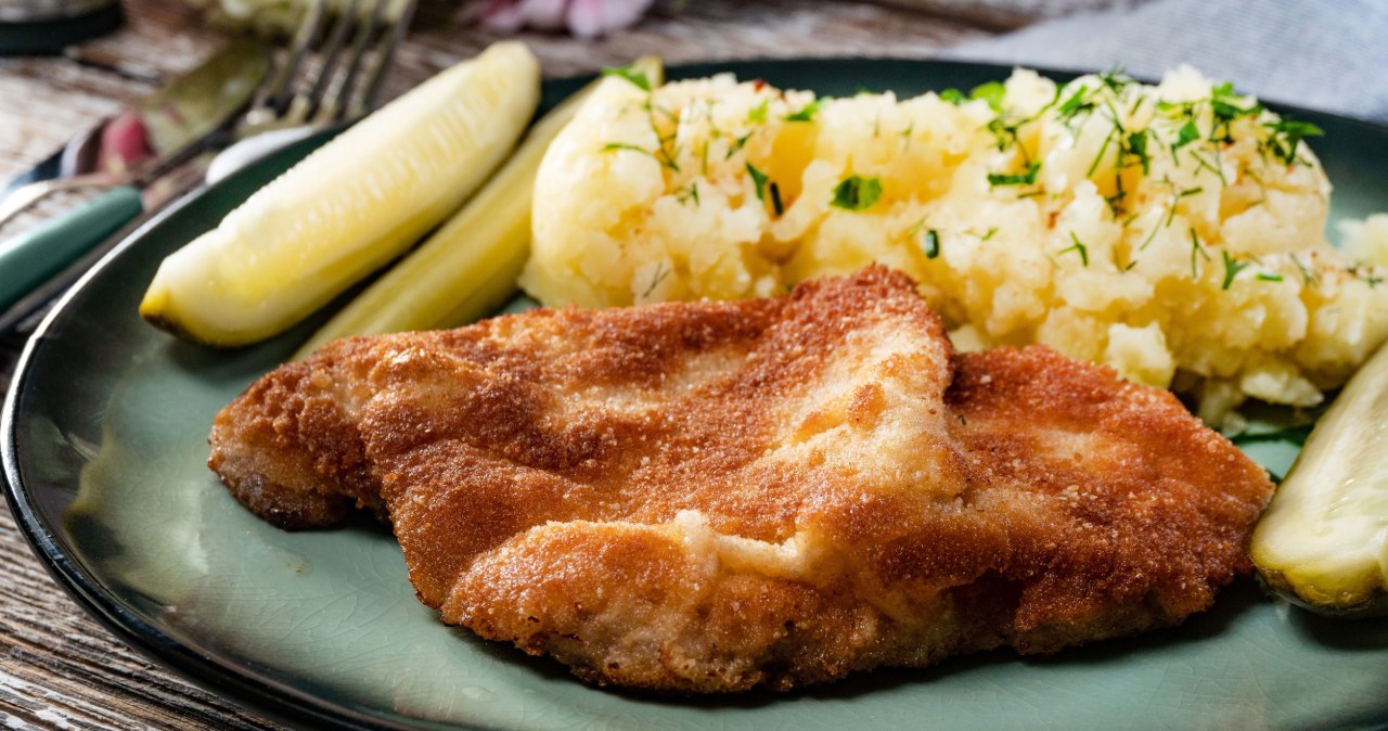 Jak rozbić schabowego bez hałasu i tłuczka? Poznaj kuchenne triki