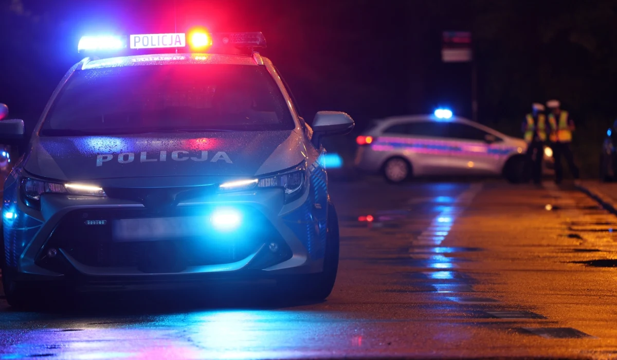 Policjanci wyjaśniają okoliczności nocnego wypadku w Witnicy (Lubuskie). Pijany druh OSP potrącił quadem dwie osoby: kobietę i księdza. Zarówno kierowca, jak i duchowny trafili do szpitala. 