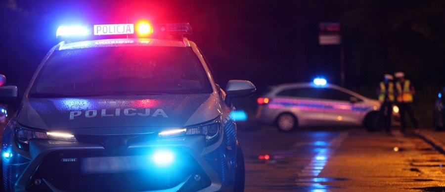 Policjanci wyjaśniają okoliczności nocnego wypadku w Witnicy (Lubuskie). Pijany druh OSP potrącił quadem dwie osoby: kobietę i księdza. Zarówno kierowca, jak i duchowny trafili do szpitala. 