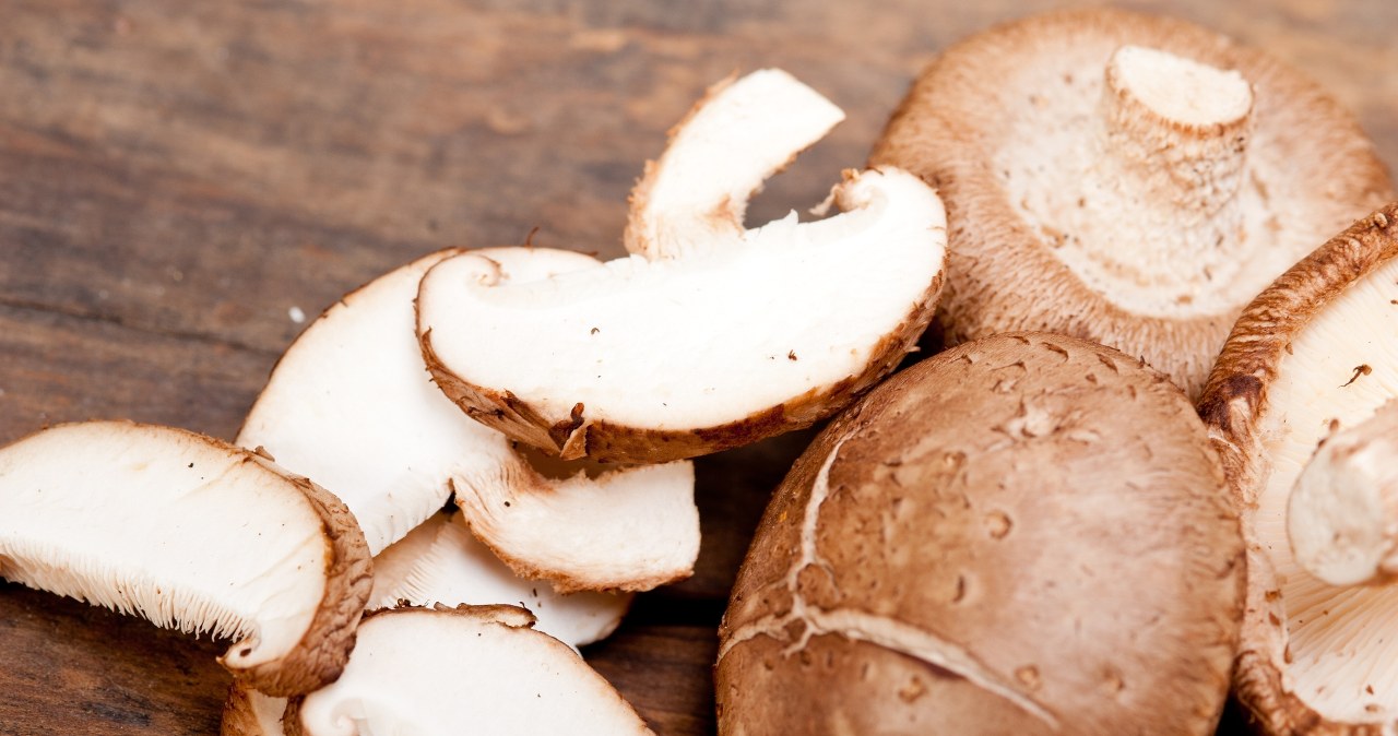 Przypominają pieczarki, ale są o niebo zdrowsze. Japończycy je kochają