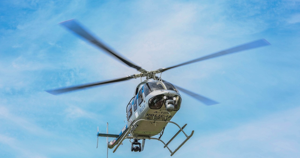 Poszukiwania Tadeusza Dudy. Bell-407 to główna broń policji
