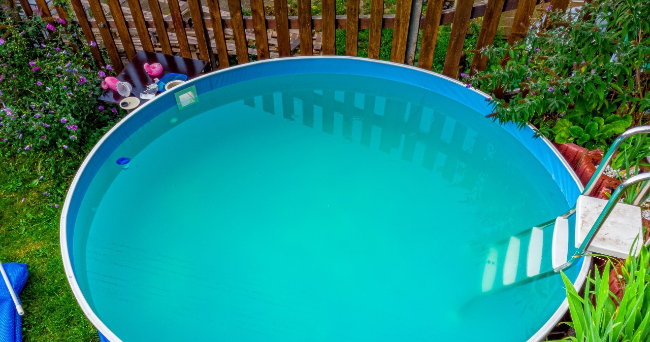 Weź z kuchni i wrzuć do basenu. Woda będzie czysta i klarowna przez wiele dni