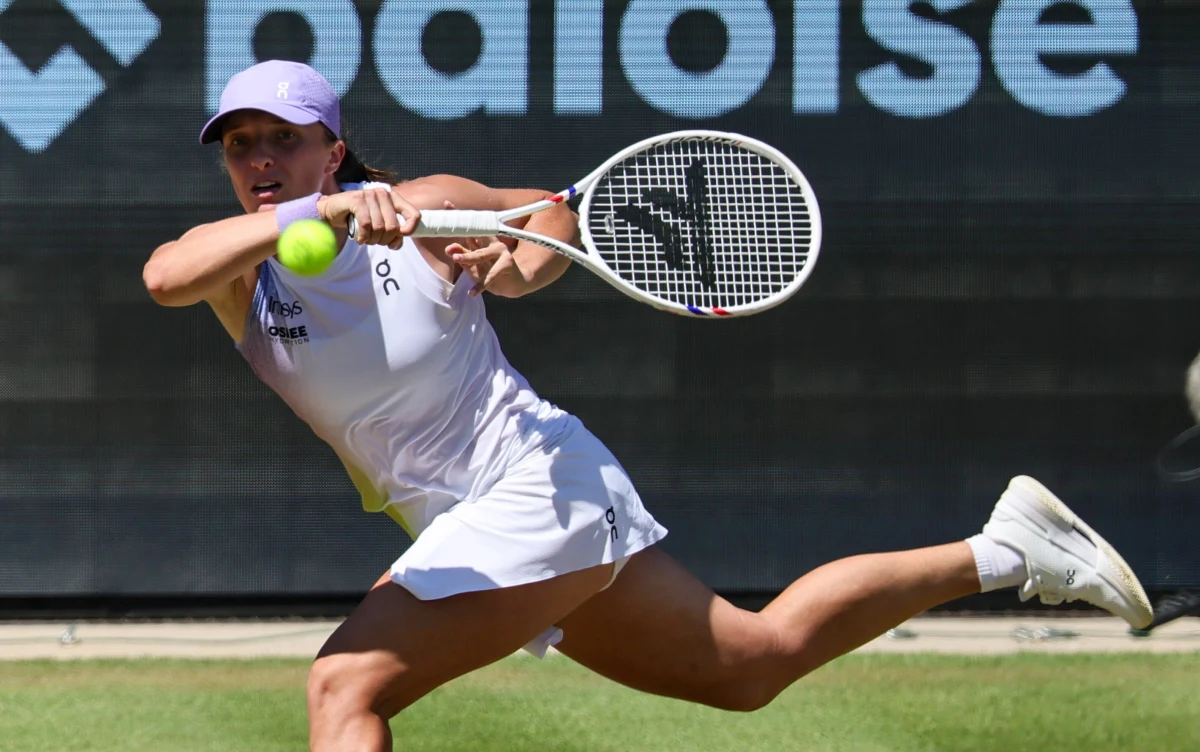 Iga Świątek czeka na swój pierwszy mecz w tegorocznym Wimbledonie. Polka na kort wyjdzie we wtorek, podobnie jak nasze pozostałe tenisistki. "To jest największa impreza, której nazwę prawdopodobnie zna każdy na świecie" – przyznała Polka.