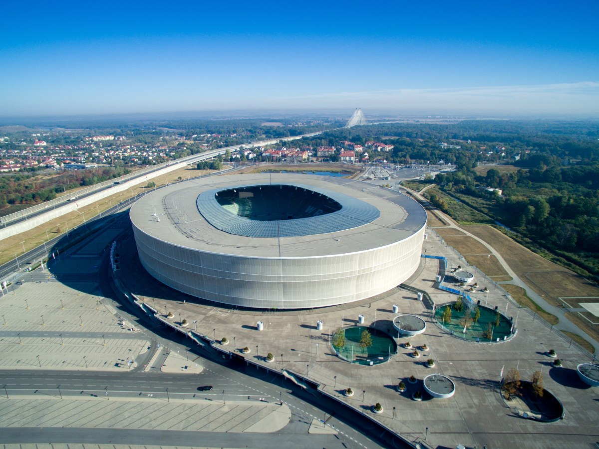 Para uprawiała seks na murawie stadionu we Wrocławiu