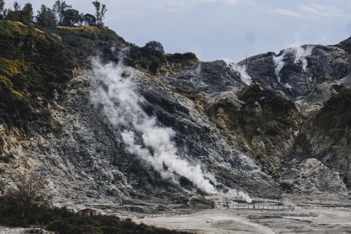 ​Silne trzęsienie ziemi na południu Włoch. Ludzie w panice wybiegli z domów