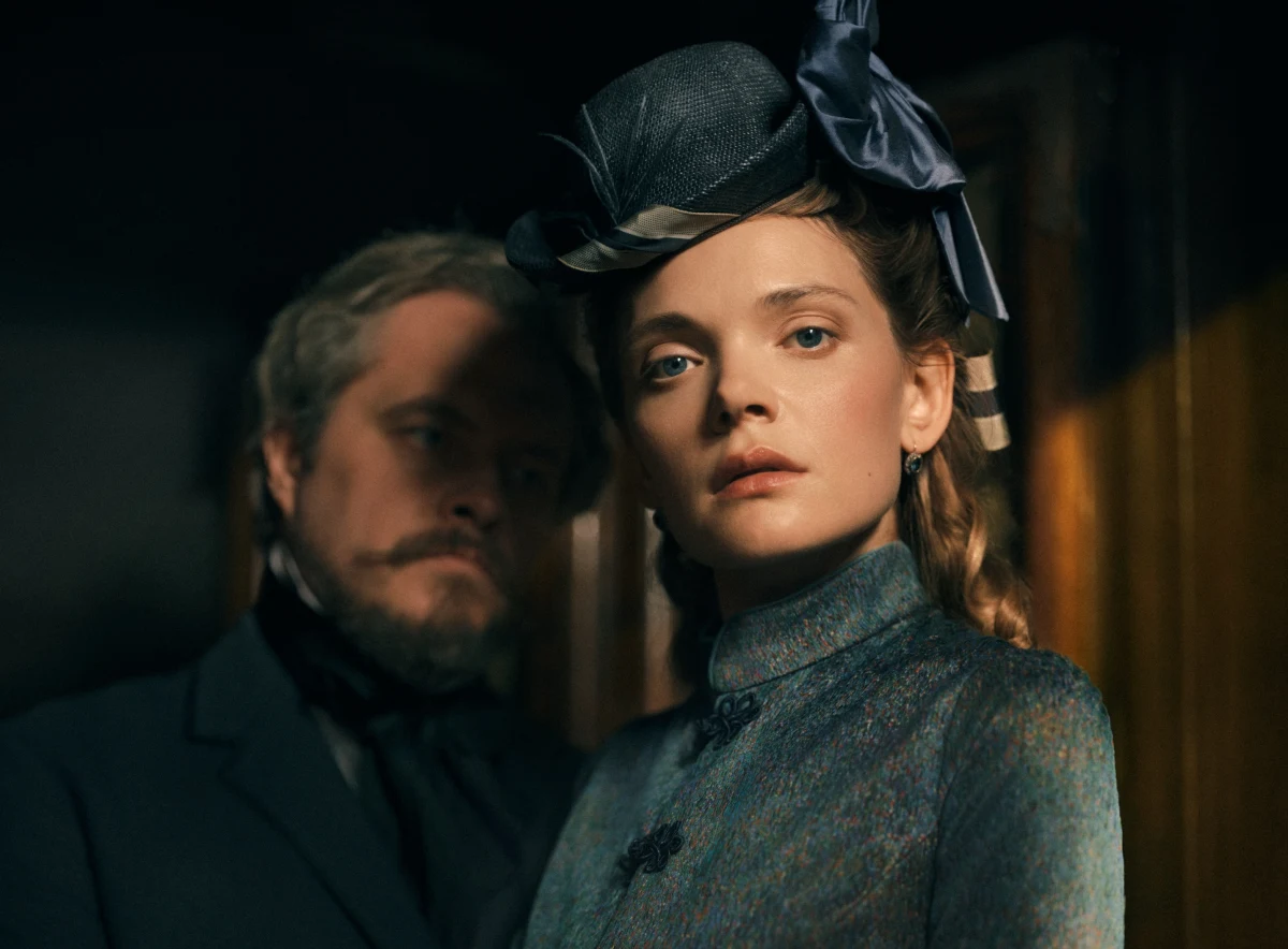 1 lipca w Pałacu w Nieborowie padnie pierwszy klaps na planie serialu "Lalka", który powstaje dla serwisu Netflix. "To będzie opowieść o miłości. O iluzji. O obsesji, samotności i determinacji, by żyć własnym życiem" - mówi w RMF FM reżyser Paweł Maślona. "Wokulski jest mi bardzo bliski" - podkreśla w rozmowie z nami aktor Tomasz Schuchardt. Izabelę Łęcką zagra Sandra Drzymalska. "Ta postać bardzo mnie inspiruje. (...) fascynujące jest to, że ja przez nią mogę powiedzieć też coś o sobie" - mówi w RMF FM aktorka. 