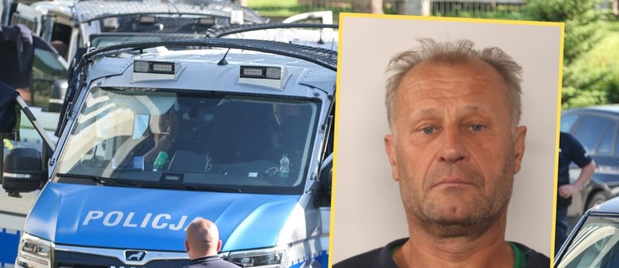 W związku z prowadzonymi poszukiwaniami Tadeusza Dudy Komendant Wojewódzki Policji w Krakowie insp. Artur Bednarek wyznaczył nagrodę pieniężną w wysokości 50 tys. złotych za przekazanie informacji, która bezpośrednio doprowadzi do zatrzymania mężczyzny. Małopolska policja podała również, że cały czas utrzymywane są kontrole samochodów - z uwagi na bliskość granicy - także po stronie słowackiej.