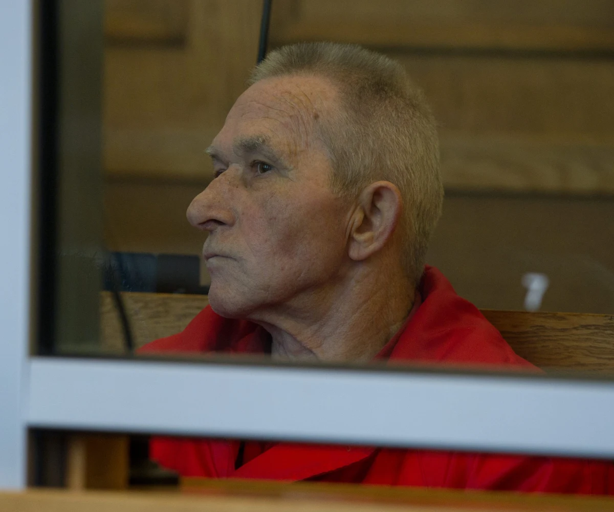 Ryszard Cyba, skazany za zabójstwo działacza PiS, nie zostanie objęty dozorem elektronicznym. Zdecydował o tym sąd w Łodzi. Uznano, że ryzyko ucieczki zniedołężniałego Cyby jest skrajnie mało prawdopodobne. Mężczyzna przebywa w szpitalu psychiatrycznym o wzmocnionym stopniu zabezpieczenia.