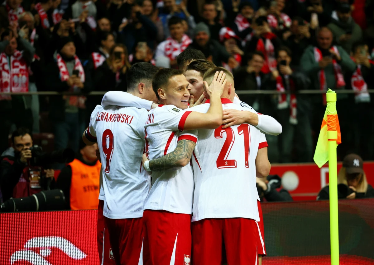 Poszukiwania selekcjonera reprezentacji Polski trwają. Nie będzie nim Maciej Skorża, nie będzie też raczej Kosta Runjaic, który właśnie przedłużył kontrakt z włoskim Udinese.