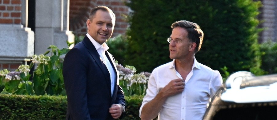 Prezydent elekt Karol Nawrocki oficjalnie zainaugurował swoją aktywność na arenie międzynarodowej. Jego pierwszym zagranicznym przystankiem była Bruksela, gdzie spotkał się z sekretarzem generalnym NATO Markiem Rutte. Wizyta ta, zorganizowana na zaproszenie szefa Sojuszu, miała nieformalny charakter.