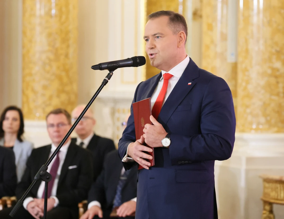 Jutro Karol Nawrocki ma przedstawić skład nowego kierownictwa swojego Biura Bezpieczeństwa Narodowego. Jak ustalił dziennikarz RMF FM Tomasz Skory, to pierwsza z podległych przyszłemu prezydentowi instytucji, której skład został już ustalony. 